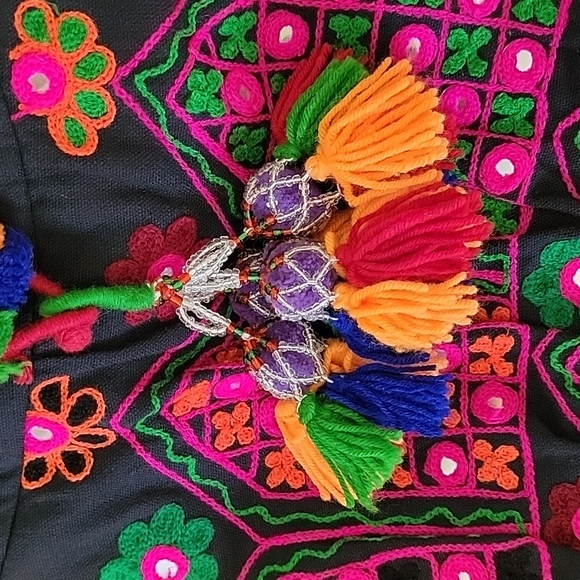 Expressions NYC Large Boho shoulder bag, Black and multicolored - Picture 6 of 6